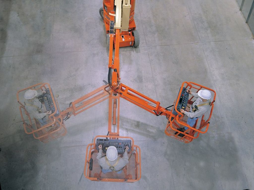 JLG E300AJP